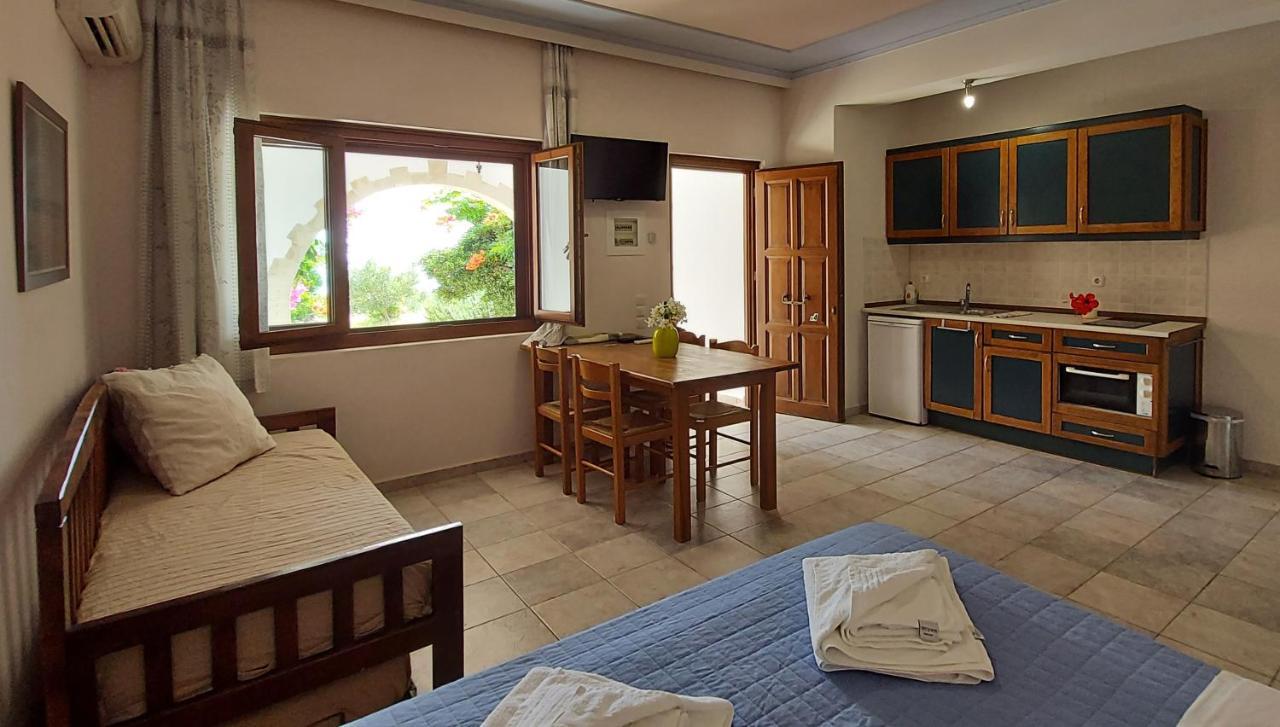 Doma Apartments Falasarna Extérieur photo