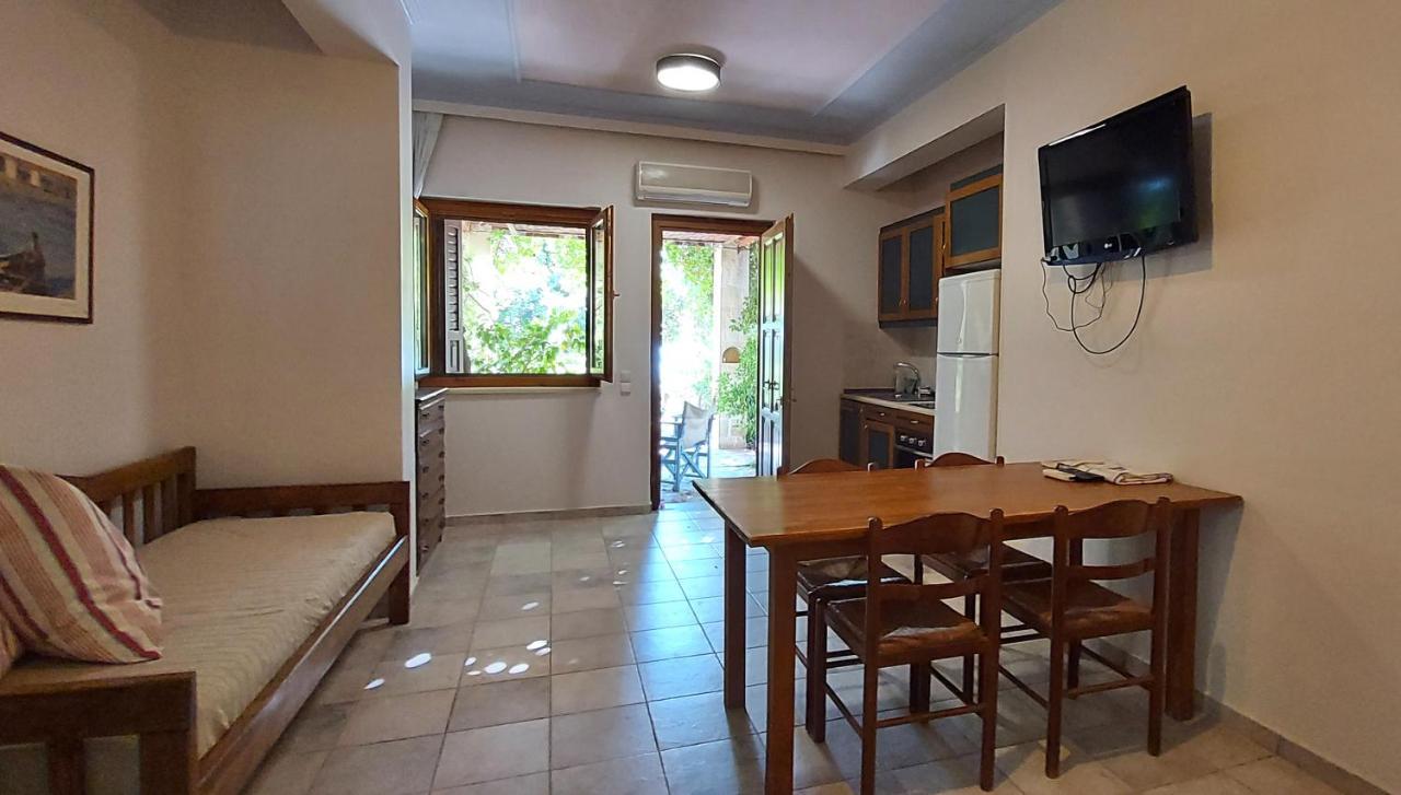 Doma Apartments Falasarna Extérieur photo